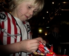 cadeautjes uitpakken met het piratenfeest
