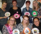 Workshop porselein schilderen voor een vrijgezellenfeest